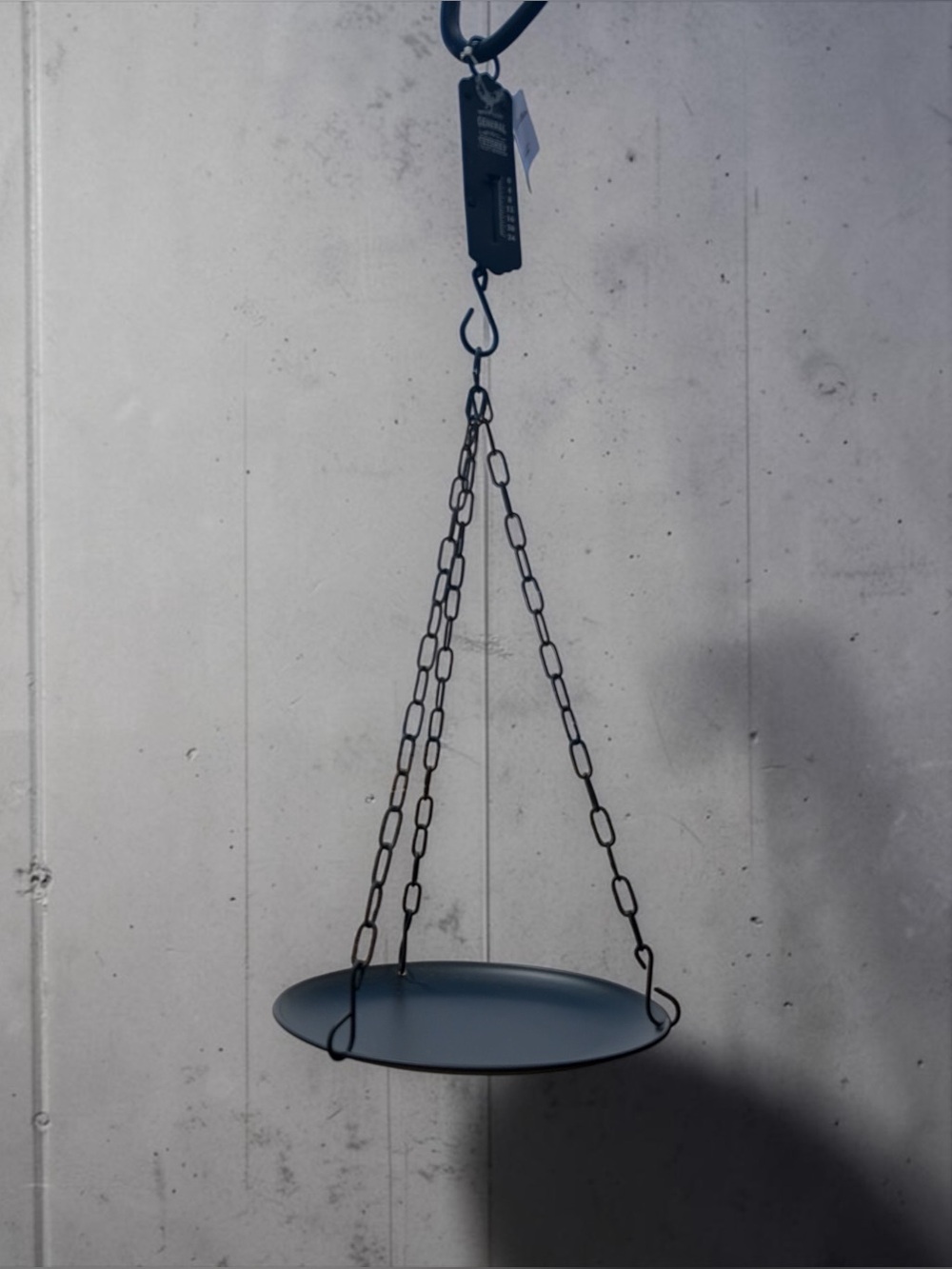 CWI GIFTS GENERAL STORE SCALE HANGING METAL SCALE TRAY 9” FARMHOUSE DECOR